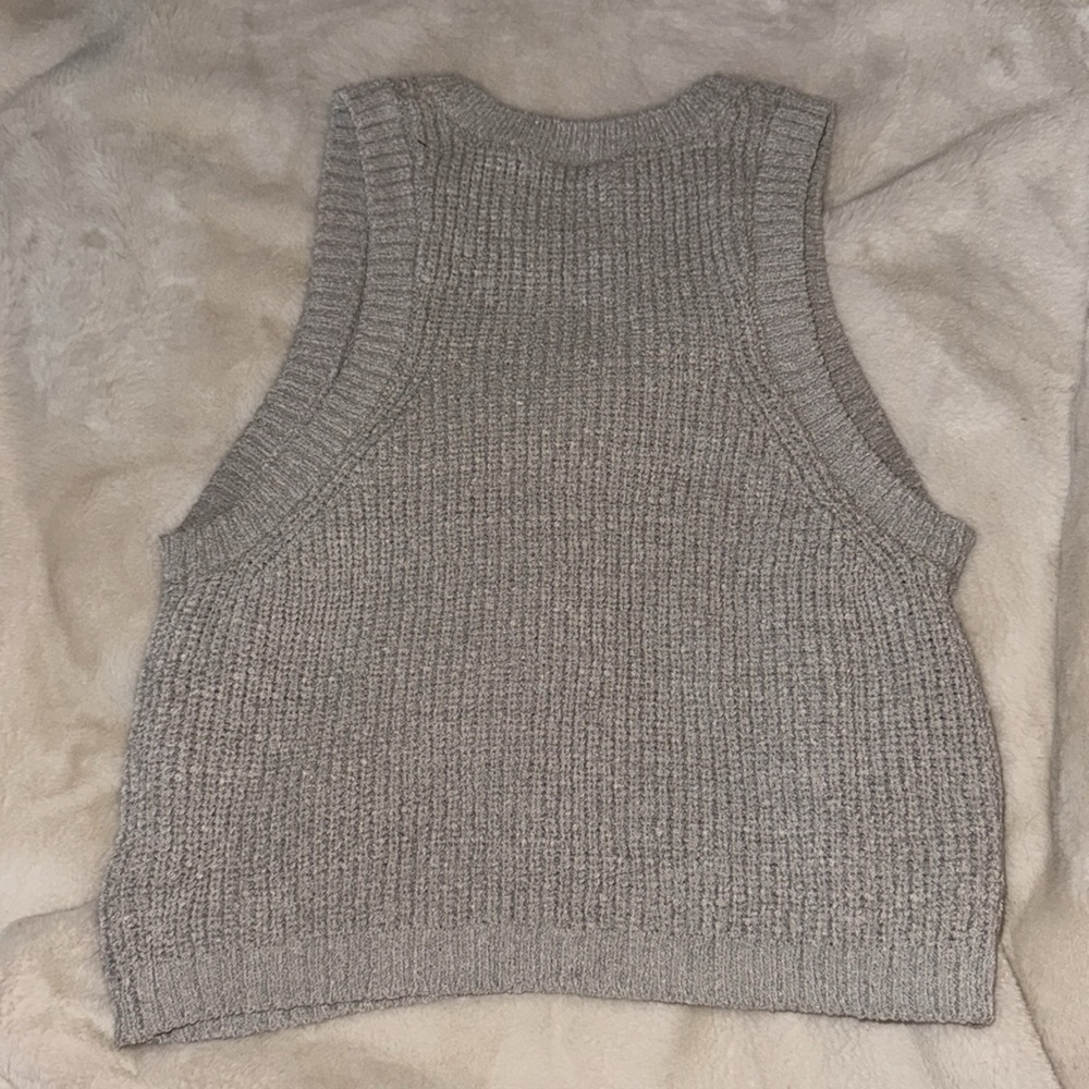 H&M Top - Picture 2 of 2